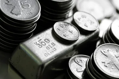 Illustration tin - Image 1