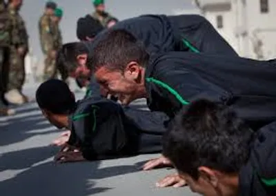 Illustration undergo - Image 2