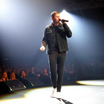 Illustration announcer