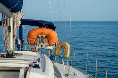 Illustration abaft - Image 1