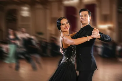 Illustration swings - Image 1