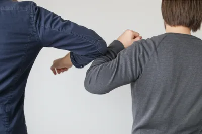 Illustration hunch - Image 1