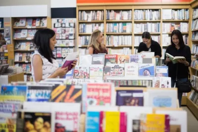 Illustration magazines - Image 1