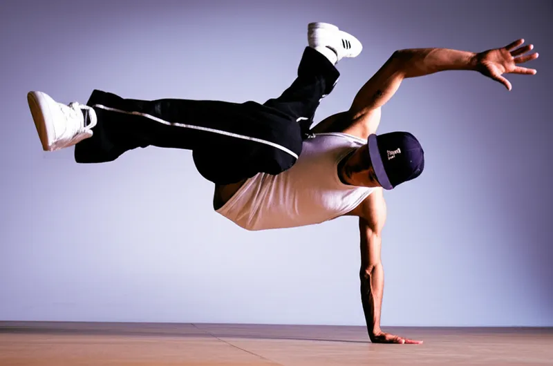 breakdances