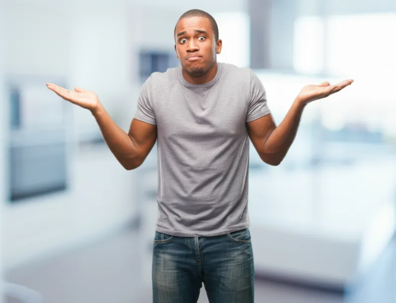 Illustration visuelle du mot « shrugged » - haussa les épaules