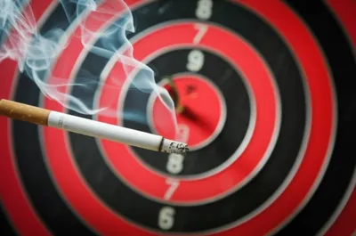 Illustration dart - Image 1