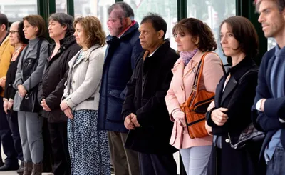 Illustration crowded - Image 1