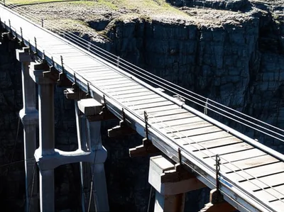 Illustration reinforced - Image 1