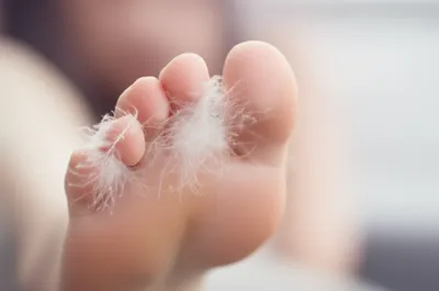 Illustration tickling - Image 1