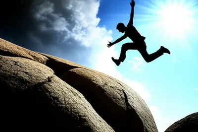 Illustration kicking - Image 1