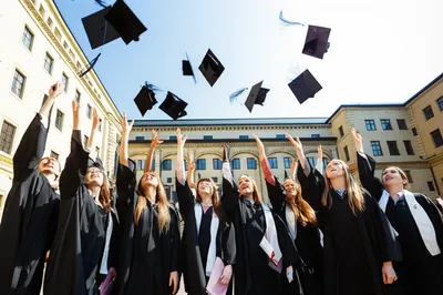 Illustration commencement - Image 1