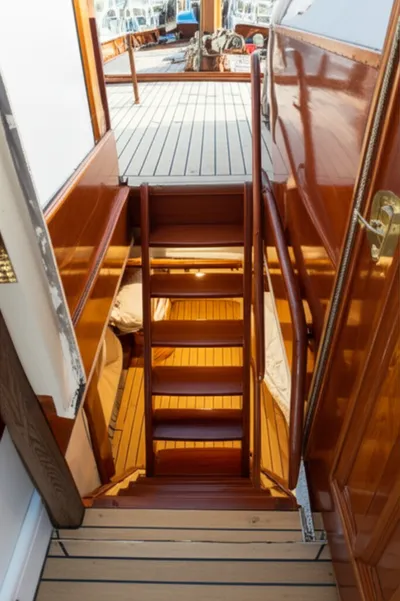 Illustration companionway