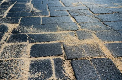 Illustration blinded - Image 1