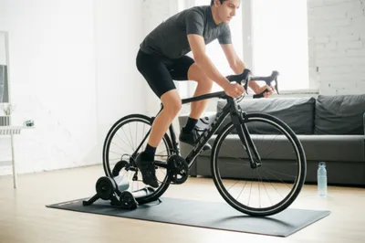 Illustration trainers - Image 1