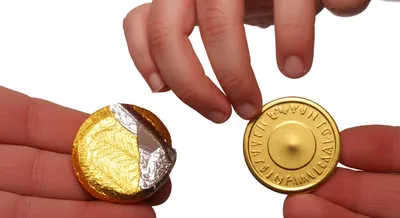 Illustration counterfeit - Image 1