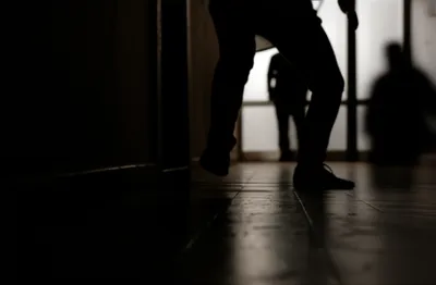 Illustration tripped - Image 1