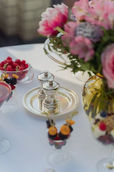 Illustration shakers - Image 2