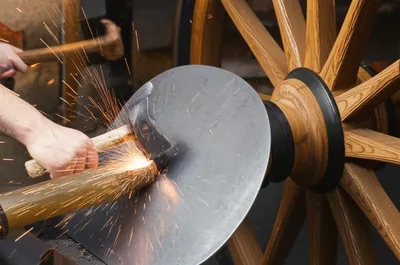 Illustration clout - Image 1