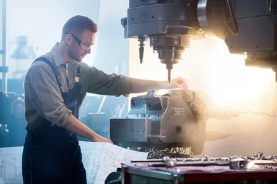 Illustration machinists - Image 1