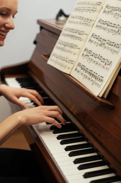 Illustration knew - Image 1