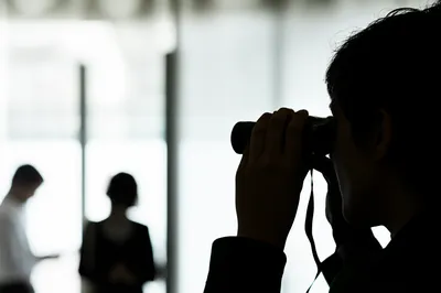 Illustration spy - Image 1