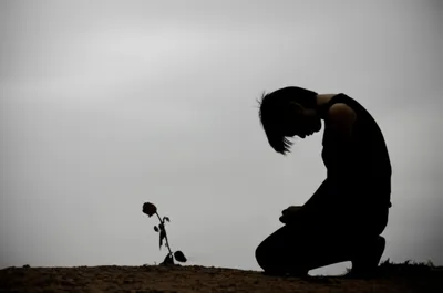 Illustration mourn - Image 1