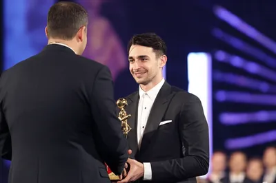 Illustration recognizes - Image 1