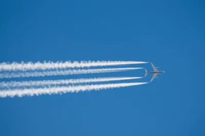 Illustration condensation trails - Image 1
