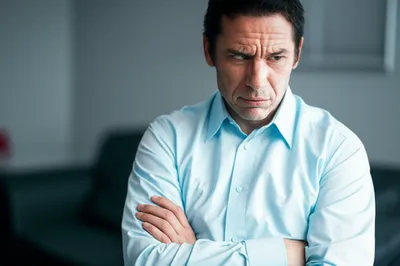 Illustration displeased - Image 1