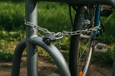 Illustration locked - Image 1