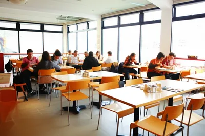 Illustration bar - Image 1