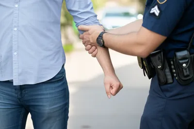 Illustration grabbing - Image 1