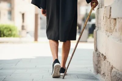 Illustration crutch - Image 1