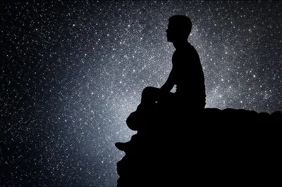 Illustration pausing - Image 1