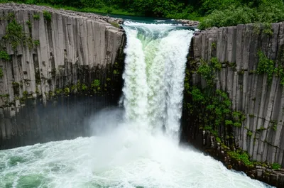 Illustration waterfalls