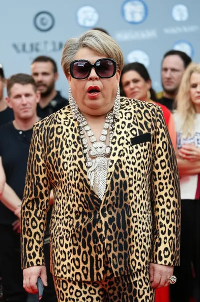 Illustration flaunt - Image 1