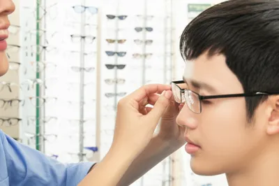 Illustration optician - Image 1