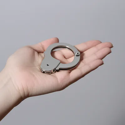 Illustration handcuffs - Image 1