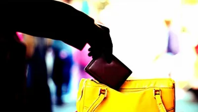 Illustration nicked - Image 1