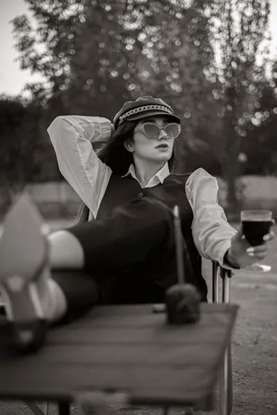 Illustration wined - Image 2