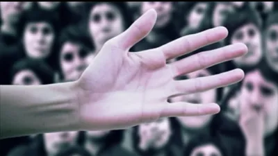 Illustration clamored - Image 1