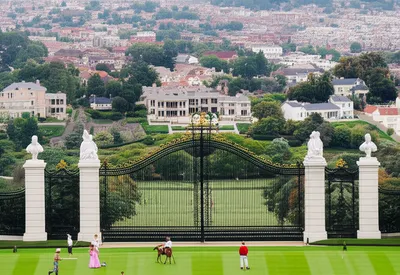 Illustration elitist - Image 1