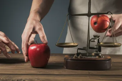 Illustration comparing - Image 1