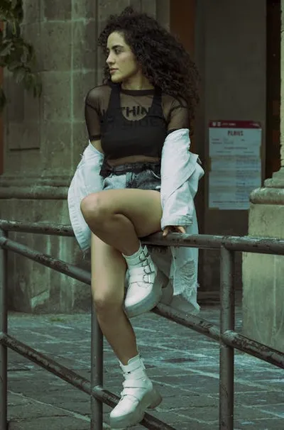 Illustration railed - Image 2