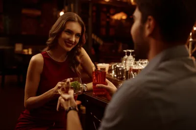 Illustration hostess - Image 1