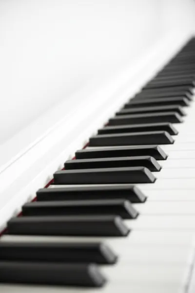 Illustration achromatic - Image 1