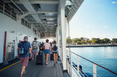 Illustration disembark