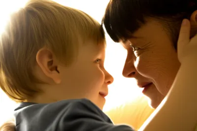 Illustration embraces - Image 1