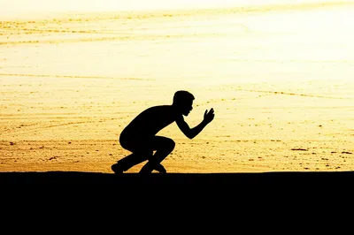 Illustration crouch - Image 1