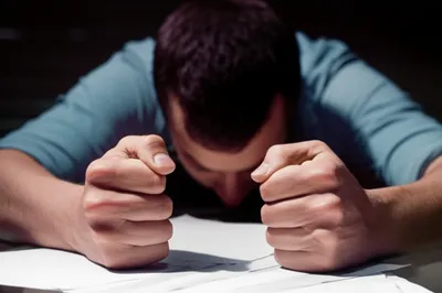 Illustration tense - Image 1